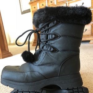 Snow boots